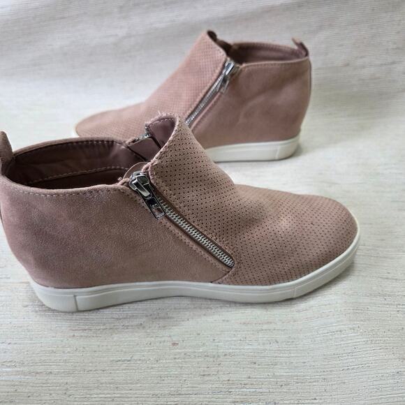 Time and Tru Woman's Pink Ankle Zip Up Booties Size 8 - Picture 4 of 8